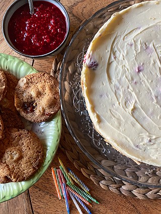 White Chocolate and Raspberry Cheesecake