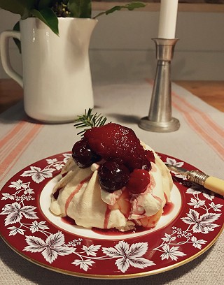 Mulled Fruit Pavlova